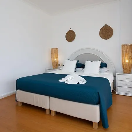 Marina 2Bdr Apartment With Balcony & Pool - 5Min From Beach By Lovelystay Quarteira Exterior foto