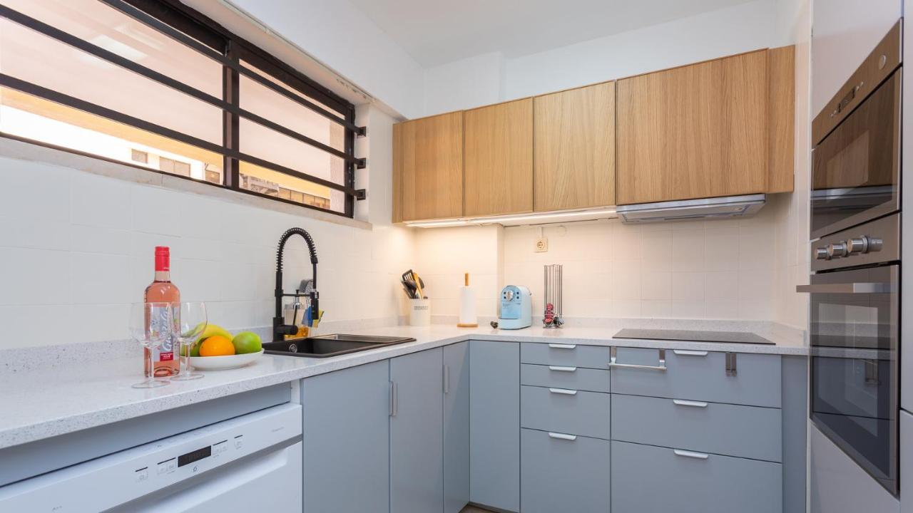 Apartment Marina 2bdr With Balcony & Pool - 5min From By Lovelystay