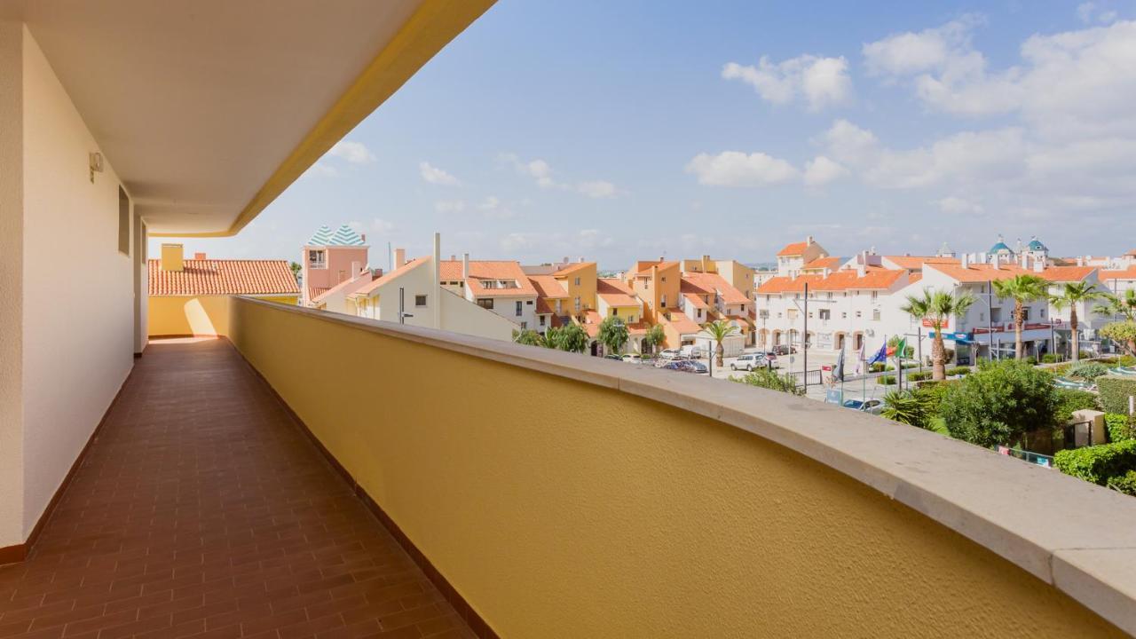 Marina 2bdr With Balcony & Pool - 5min From By Lovelystay Apartment *